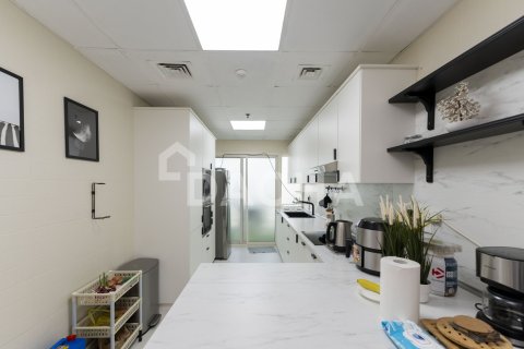 Apartment in Dubai Sports City, Dubai 2 bedrooms, 147 sq.m. № 105375 - photo 13