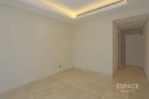 Apartment in Palm Jumeirah, Dubai 2 bedrooms, 124 sq.m. № 71498 - photo 7