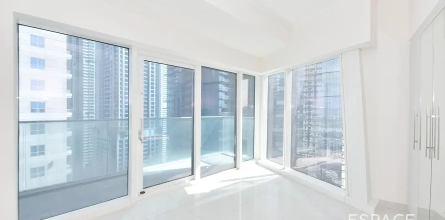 Apartment in DAMAC HEIGHTS in Dubai Marina, Dubai 3 bedrooms, 181 sq.m. № 71492