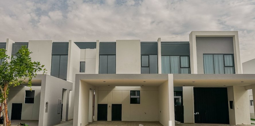 Таунхаус в Дубае, 3 спальни, 181.25м², № 119577