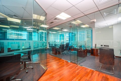 Oficina en Jumeirah Lake Towers, Dubai, 126.6 m², № 46505 - foto 3
