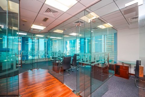 Oficina en Jumeirah Lake Towers, Dubai, 126.6 m², № 46505 - foto 1