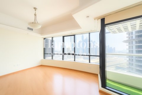 Apartment in Jumeirah Lake Towers, Dubai 3 bedrooms, 181.71826800 sq.m. № 123336 - photo 3