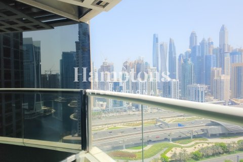 Apartment in Jumeirah Lake Towers, Dubai 3 bedrooms, 181.71826800 sq.m. № 123336 - photo 4