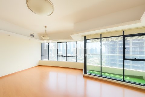 Apartment in Jumeirah Lake Towers, Dubai 3 bedrooms, 181.71826800 sq.m. № 123336 - photo 16