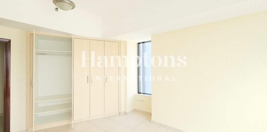 Apartment in Jumeirah Lake Towers, Dubai 3 bedrooms, 181.718 sq.m. № 123336