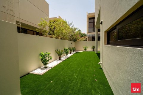 Adosado en Dubai, 3 dormitorios, 258.7 m², № 47817 - foto 6