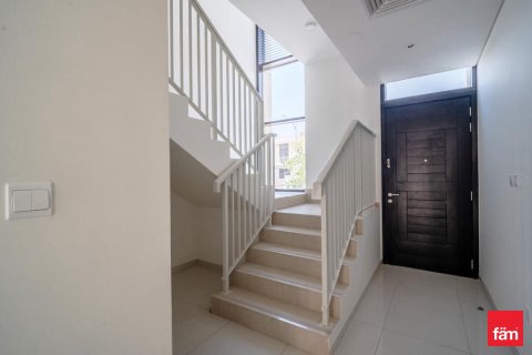 Adosado en Dubai, 3 dormitorios, 258.7 m², № 47817 - foto 3