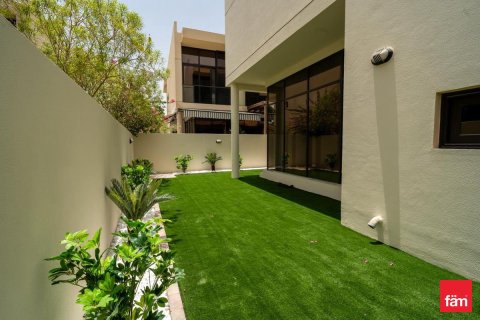 Adosado en Dubai, 3 dormitorios, 258.7 m², № 47817 - foto 7