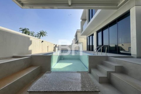 Снять в аренду виллу в Tilal Al Ghaf, Дубай: 4 спальни, 432м², № 58035 - фото 2