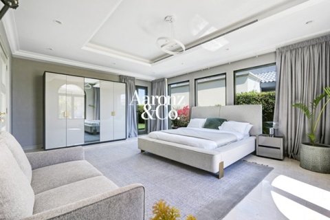 Снять в аренду виллу в Garden Homes Frond K, Пальма Джумейра, Дубай: 5 спален, 658м², № 113071 - фото 11
