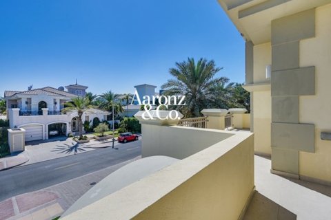 Снять в аренду виллу в Garden Homes Frond K, Пальма Джумейра, Дубай: 5 спален, 658м², № 113071 - фото 23
