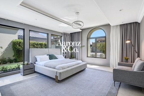 Снять в аренду виллу в Garden Homes Frond K, Пальма Джумейра, Дубай: 5 спален, 658м², № 113071 - фото 12