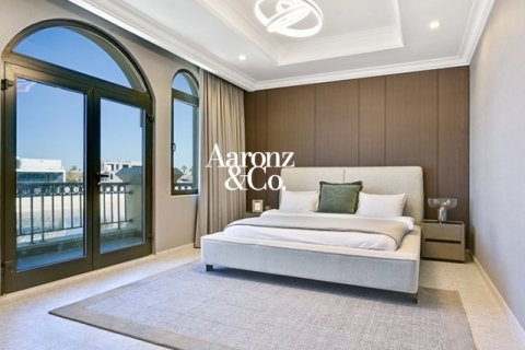 Снять в аренду виллу в Garden Homes Frond K, Пальма Джумейра, Дубай: 5 спален, 658м², № 113071 - фото 10