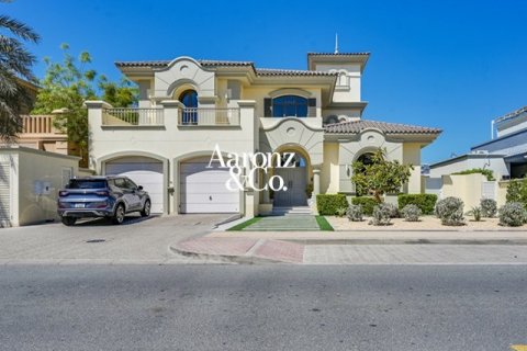 Снять в аренду виллу в Garden Homes Frond K, Пальма Джумейра, Дубай: 5 спален, 658м², № 113071 - фото 28