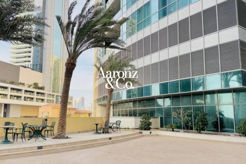 Apartment in Jumeirah Beach Residence, Dubai 3 bedrooms, 242 sq.m. № 123436 - photo 21