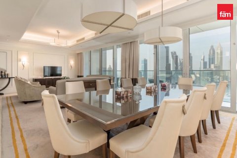 Apartment in Downtown Dubai (Downtown Burj Dubai), Dubai 4 bedrooms, 269.5 sq.m. № 123432 - photo 5