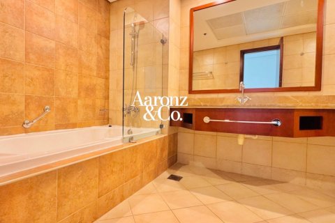 Apartment in Jumeirah Beach Residence, Dubai 4 bedrooms, 320 sq.m. № 123435 - photo 10