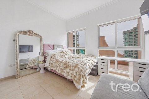 Apartamento en Dubai Sports City, Dubai, 2 dormitorios, 126.63 m², № 120208 - foto 6