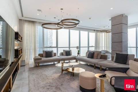 Купить квартиру в Дубае: 5 спален, 566.7м², № 7770 - фото 4