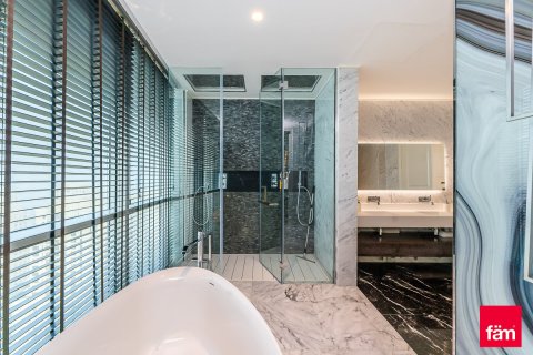 Купить квартиру в Дубае: 5 спален, 566.7м², № 7770 - фото 12