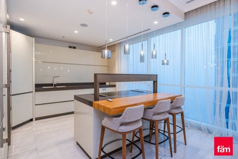 Купить квартиру в Дубае: 5 спален, 566.7м², № 7770 - фото 2