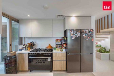 Villa in Al Furjan, Dubai 4 bedrooms, 301.9 sq.m. № 50020 - photo 21