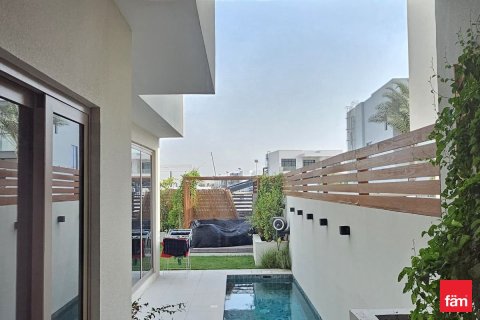 Villa in Al Furjan, Dubai 4 bedrooms, 239.5 sq.m. № 50020 - photo 1