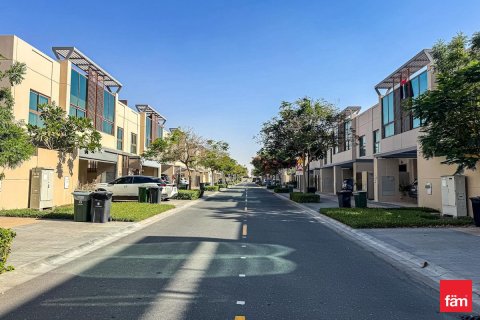 Townhouse in Meydan, Dubai 4 bedrooms, 218 sq.m. № 109411 - photo 4