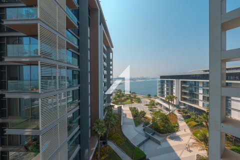 Apartment in Bluewaters Residences, Bluewaters, Dubai 3 bedrooms, 190 sq.m. № 58085 - photo 17