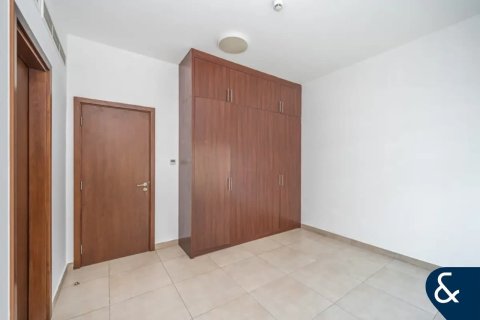 Villa in Jumeirah Village Circle, Dubai 4 bedrooms, 256 sq.m. № 76355 - photo 9
