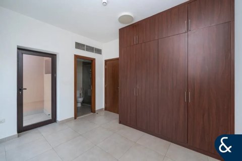 Villa in Jumeirah Village Circle, Dubai 4 bedrooms, 256 sq.m. № 76355 - photo 18