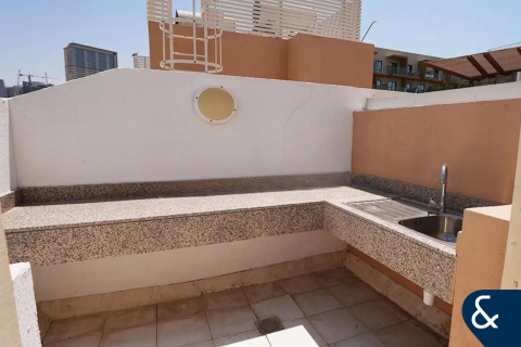 Villa in Jumeirah Village Circle, Dubai 4 bedrooms, 256 sq.m. № 76355 - photo 20