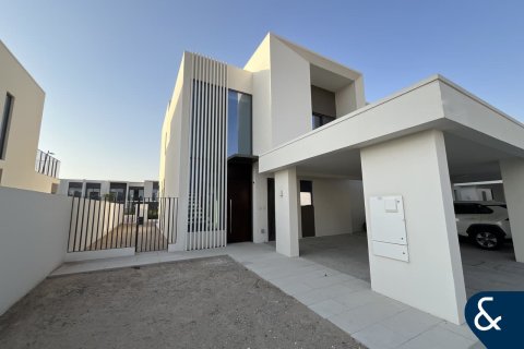 Villa in The Valley, Dubai 4 bedrooms, 258 sq.m. № 76365 - photo 1