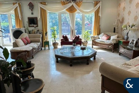 Villa en North Village, Al Furjan, Dubai, 4 dormitorios, 455 m², № 78847 - foto 9