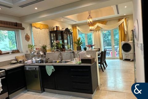 Villa en North Village, Al Furjan, Dubai, 4 dormitorios, 455 m², № 78847 - foto 4