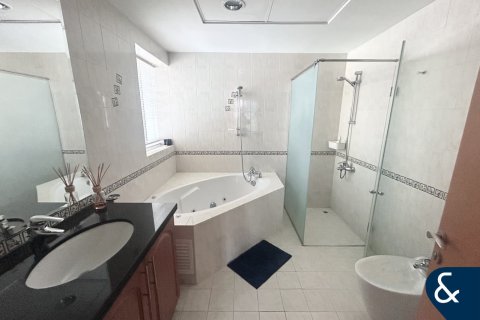 Apartamento en The Waves, Dubai Marina, Dubai, 1 dormitorio, 125 m², № 78834 - foto 5