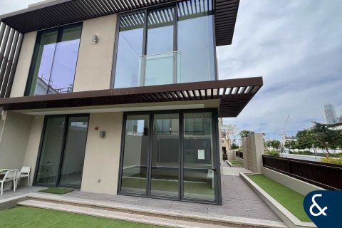 Купить виллу в Sobha Hartland, Мохаммед Бин Рашид Сити, Дубай: 4 спальни, 396м², № 78846 - фото 4