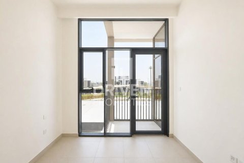Снять в аренду таунхаус в Мудоне, Дубай: 3 спальни, 168.62м², № 134192 - фото 7
