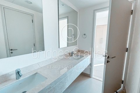 Villa in Dubai Hills Estate, Dubai 5 bedrooms, 254.1 sq.m. № 42829 - photo 2