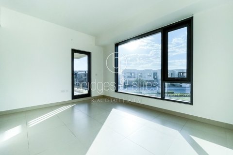 Villa in Dubai Hills Estate, Dubai 5 bedrooms, 254.1 sq.m. № 42829 - photo 4