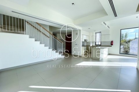 Villa in Dubai Hills Estate, Dubai 5 bedrooms, 254.1 sq.m. № 42829 - photo 8