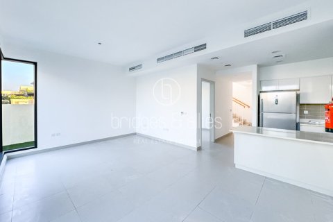 Снять в аренду виллу в Дубай Хилс Эстейт, Дубай: 4 спальни, 283.2м², № 42823 - фото 10