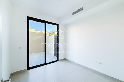 Снять в аренду виллу в Дубай Хилс Эстейт, Дубай: 4 спальни, 283.2м², № 42823 - фото 18