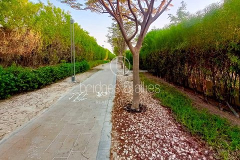 Снять в аренду виллу в Дубай Хилс Эстейт, Дубай: 4 спальни, 283.2м², № 42823 - фото 3