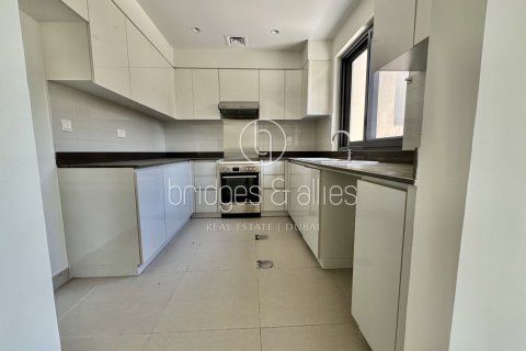 Villa in Dubai Hills Estate, Dubai 3 bedrooms, 199.2 sq.m. № 42828 - photo 10