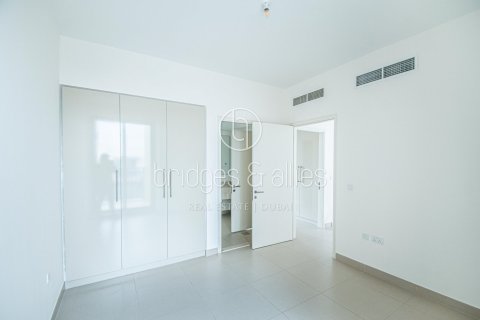Villa in Dubai Hills Estate, Dubai 3 bedrooms, 199.2 sq.m. № 42828 - photo 21
