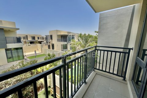 Villa in Dubai Hills Estate, Dubai 3 bedrooms, 199.2 sq.m. № 42828 - photo 12
