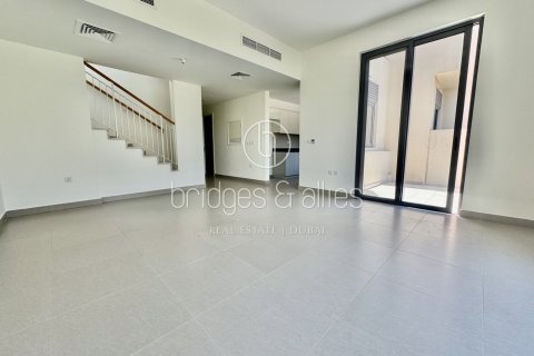 Villa in Dubai Hills Estate, Dubai 3 bedrooms, 199.2 sq.m. № 42828 - photo 6