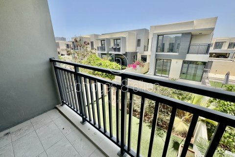 Villa in Dubai Hills Estate, Dubai 3 bedrooms, 199.2 sq.m. № 42828 - photo 14